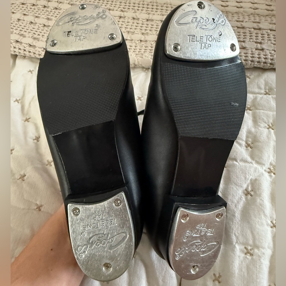 Capezio Tap Shoes - Picture 8 of 9